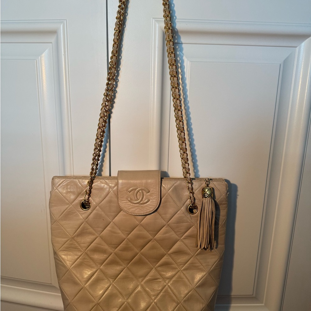 Chanel Cream Quilted Shoulder Bag from Christie’s Auction Elizabeth Taylor